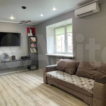 Продается 1-комнатная квартира, 49,2 м²