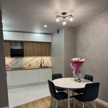 Продается 1-комнатная квартира, 63 м²