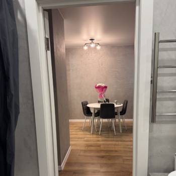 Продается 1-комнатная квартира, 63 м²