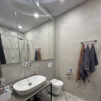 Продается 1-комнатная квартира, 63 м²