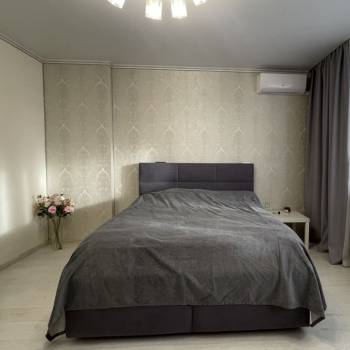 Продается 1-комнатная квартира, 49,8 м²