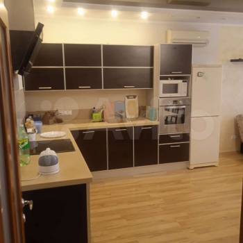 Продается Многокомнатная квартира, 130 м²