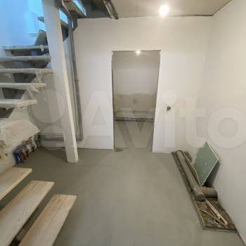 Продается 1-комнатная квартира, 62,5 м²