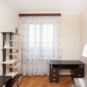 Продается Многокомнатная квартира, 145,8 м²