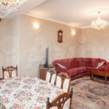 Продается Многокомнатная квартира, 145,8 м²