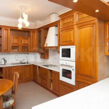 Продается Многокомнатная квартира, 145,8 м²