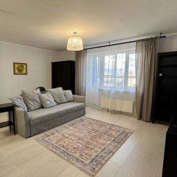 Сдается 1-комнатная квартира, 42 м²