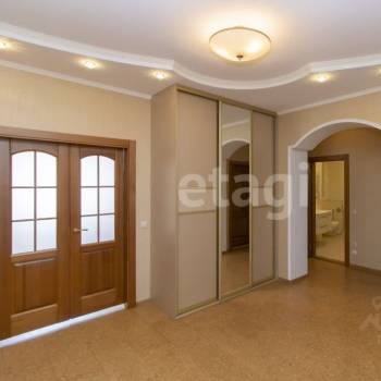 Продается Многокомнатная квартира, 121 м²