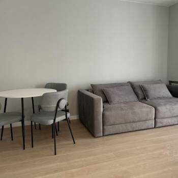 Сдается 1-комнатная квартира, 49 м²