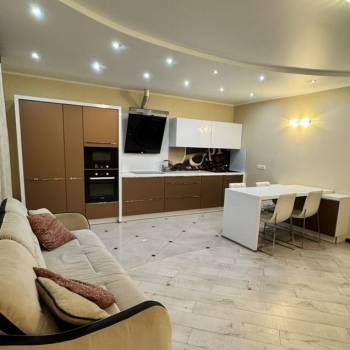 Продается 3-х комнатная квартира, 91 м²