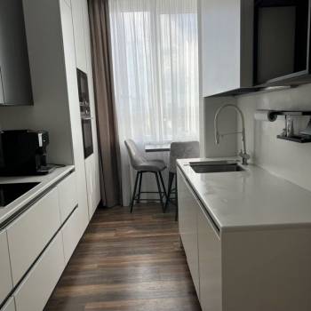 Продается Многокомнатная квартира, 120 м²