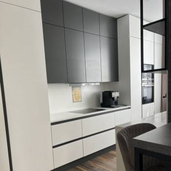 Продается Многокомнатная квартира, 120 м²