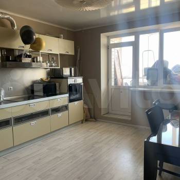 Продается 1-комнатная квартира, 52,4 м²