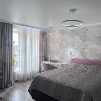 Продается 2-х комнатная квартира, 76,2 м²