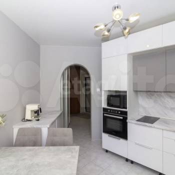 Продается 1-комнатная квартира, 46,7 м²