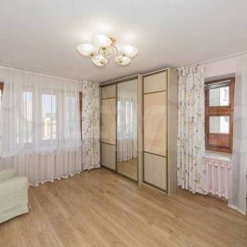 Продается Многокомнатная квартира, 91 м²