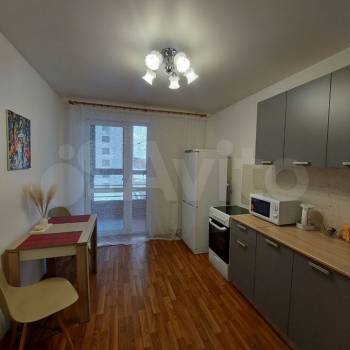 Продается 1-комнатная квартира, 39 м²