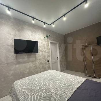 Продается 1-комнатная квартира, 37 м²