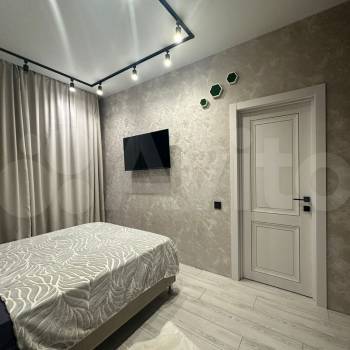 Продается 1-комнатная квартира, 37 м²