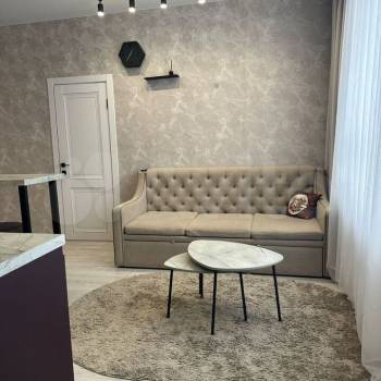 Продается 1-комнатная квартира, 37 м²