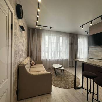 Продается 1-комнатная квартира, 37 м²