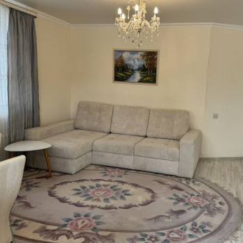 Сдается 1-комнатная квартира, 50 м²