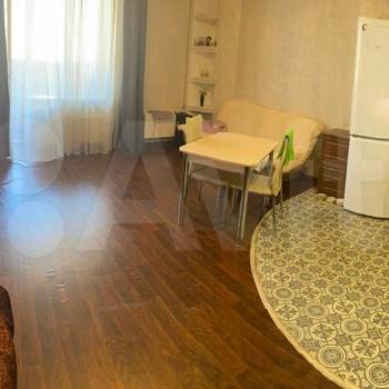 Продается 1-комнатная квартира, 39 м²