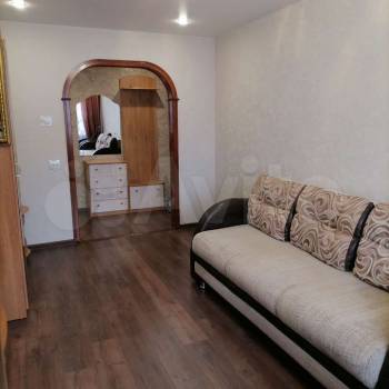 Продается Многокомнатная квартира, 81 м²