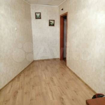 Продается Многокомнатная квартира, 81 м²