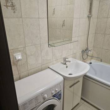 Продается 1-комнатная квартира, 37,3 м²