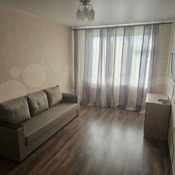 Продается 1-комнатная квартира, 37,3 м²