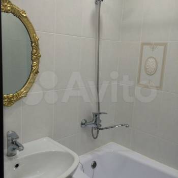 Продается 1-комнатная квартира, 48 м²