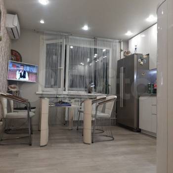 Продается Многокомнатная квартира, 105 м²