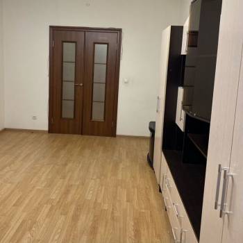 Продается 1-комнатная квартира, 50 м²