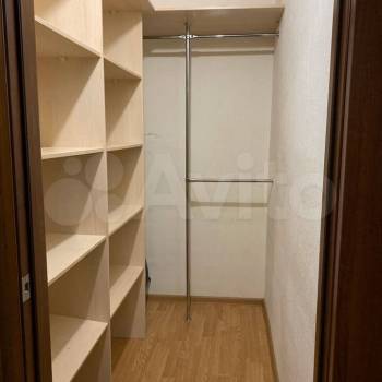 Продается 1-комнатная квартира, 50 м²