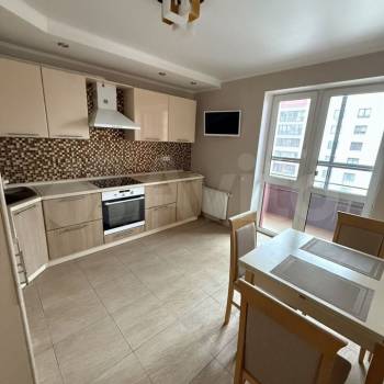 Сдается 2-х комнатная квартира, 57 м²