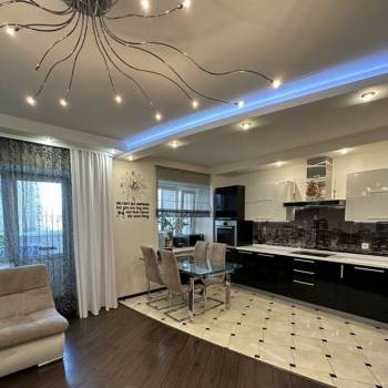 Продается Многокомнатная квартира, 107 м²