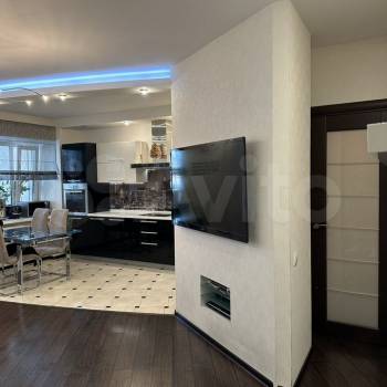 Продается Многокомнатная квартира, 107 м²