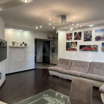 Продается Многокомнатная квартира, 107 м²