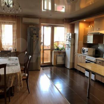 Продается Многокомнатная квартира, 147,2 м²