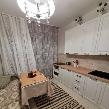 Сдается 2-х комнатная квартира, 60 м²