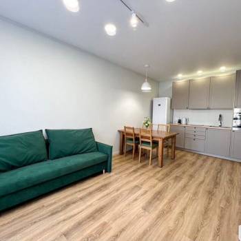 Продается 2-х комнатная квартира, 56 м²