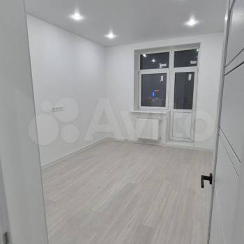 Продается 1-комнатная квартира, 54 м²