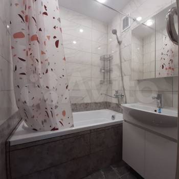 Сдается Многокомнатная квартира, 80 м²