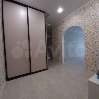 Сдается Многокомнатная квартира, 80 м²