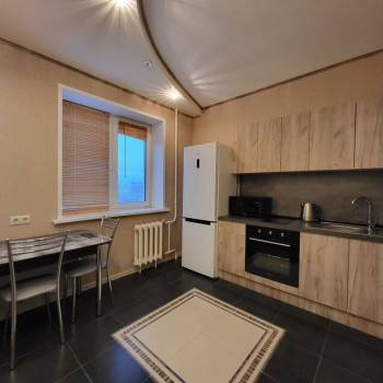 Сдается 1-комнатная квартира, 43 м²