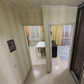 Продается 1-комнатная квартира, 32 м²