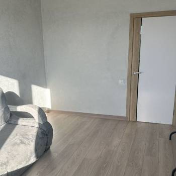 Продается 1-комнатная квартира, 41 м²