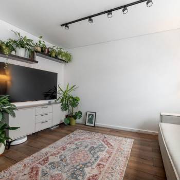 Продается 1-комнатная квартира, 29,9 м²