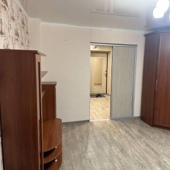Продается 1-комнатная квартира, 43 м²